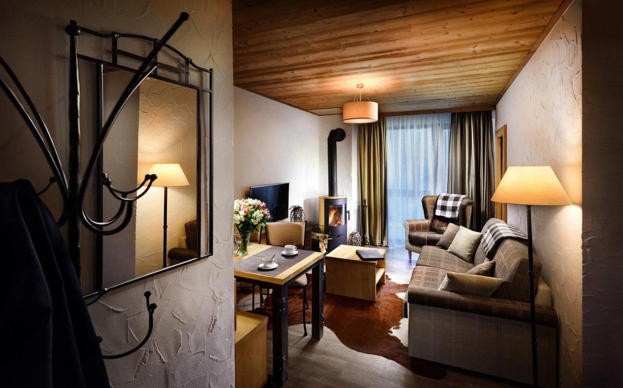 Chalet Jasna Wellness Apartment Maxim Jacuzzi & Sauna デマノブスカ・ドリーナ エクステリア 写真