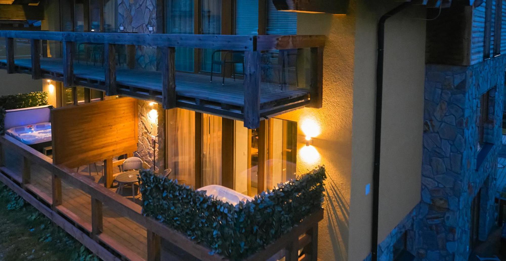 Chalet Jasna Wellness Apartment Maxim Jacuzzi & Sauna デマノブスカ・ドリーナ エクステリア 写真