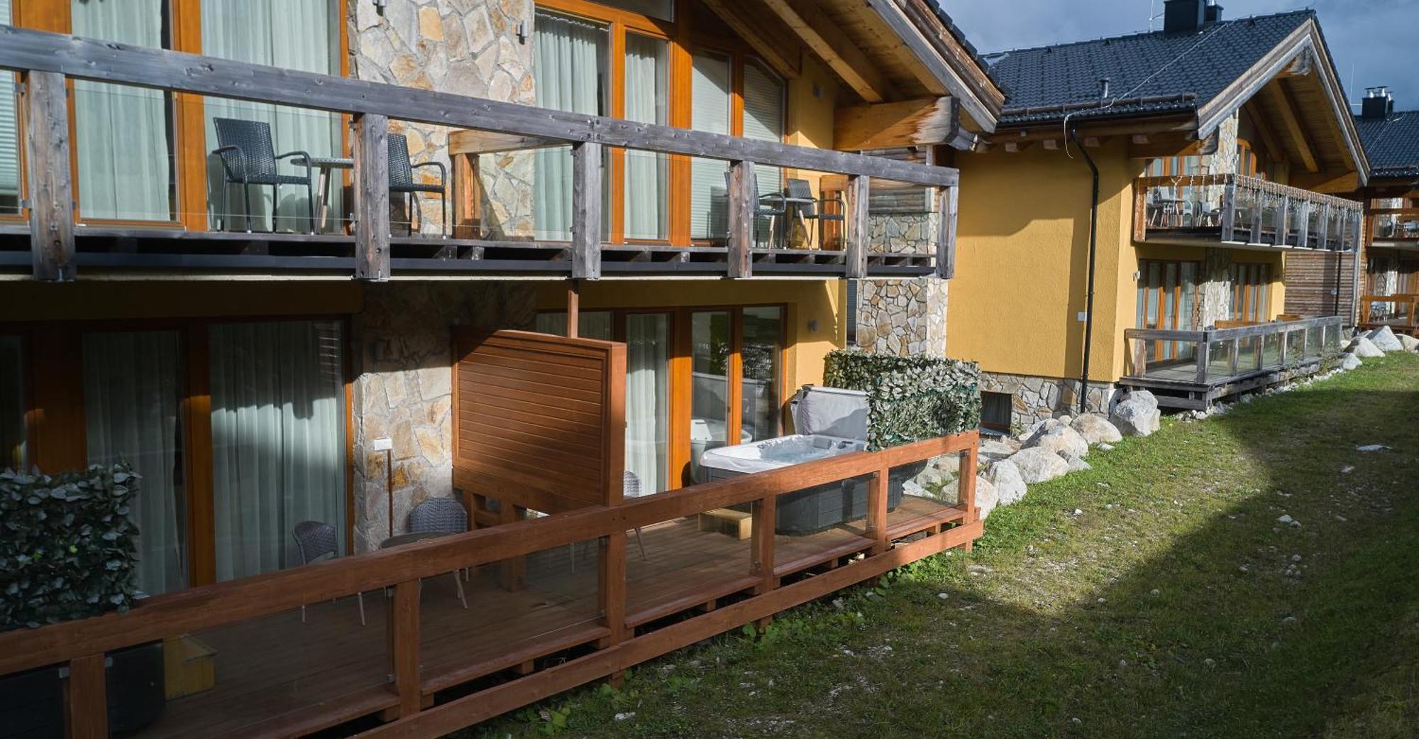 Chalet Jasna Wellness Apartment Maxim Jacuzzi & Sauna デマノブスカ・ドリーナ エクステリア 写真
